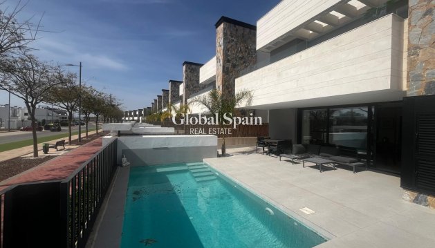 VILLA - Wederverkoop - TORRE PACHECO -
                Inland