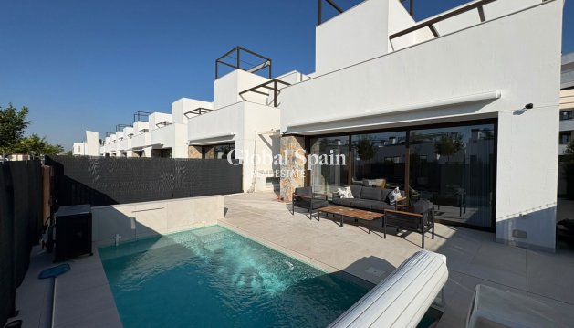 VILLA - Wederverkoop - TORRE PACHECO -
                Inland