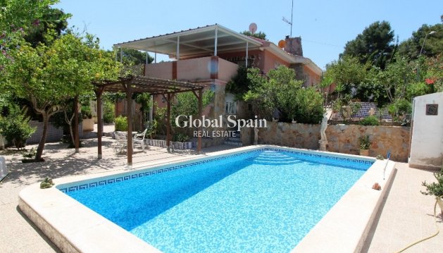 VILLA - Wederverkoop - TORREVIEJA -
                LOS BALCONES - LOS ALTOS