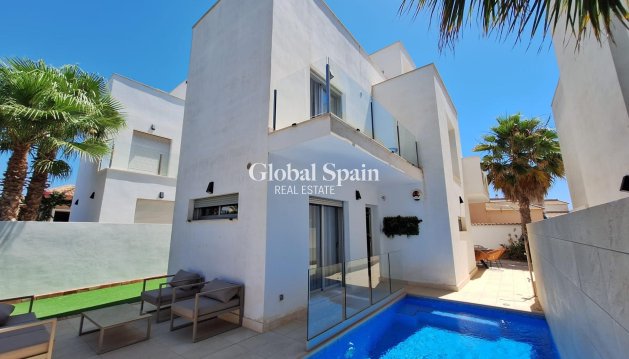 VILLA - Wederverkoop - TORREVIEJA -
                Los Frutales