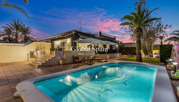 Villa - Wederverkoop - TORREVIEJA -
                Rocio del Mar