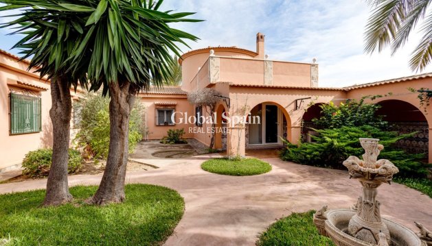 VILLA - Wederverkoop - TORREVIEJA -
                San Luis