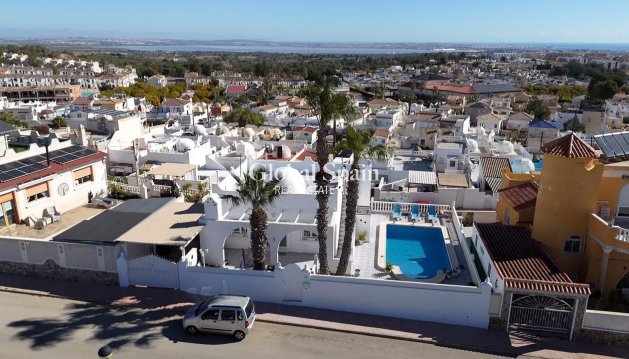 VILLA - Wederverkoop - VILLAMARTÍN -
                Costa Blanca