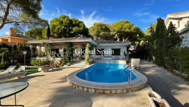 VILLA - Wiederverkauf - CAMPOAMOR -
                Costa Blanca