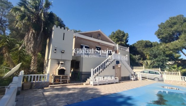 VILLA - Wiederverkauf - CAÑADAS DE SAN PEDRO -
                Inland