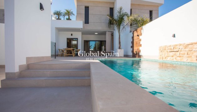 VILLA - Wiederverkauf - DOLORES -
                Costa Blanca