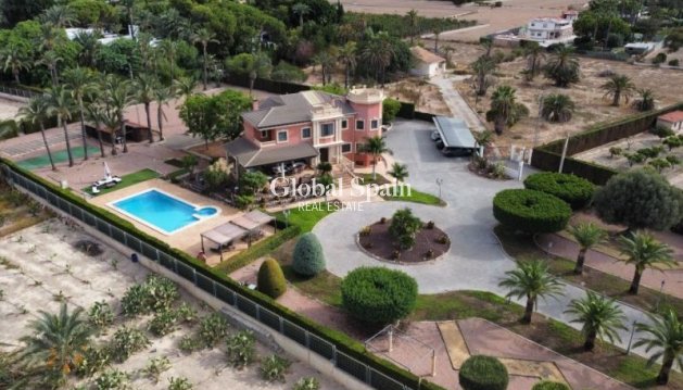 VILLA - Wiederverkauf - ELCHE -
                Costa Blanca