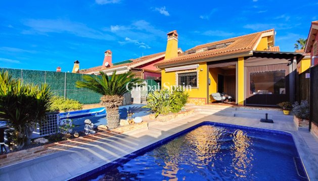 VILLA - Wiederverkauf - GUARDAMAR DEL SEGURA -
                Costa Blanca