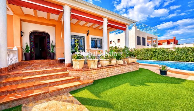 VILLA - Wiederverkauf - LA MATA -
                Costa Blanca
