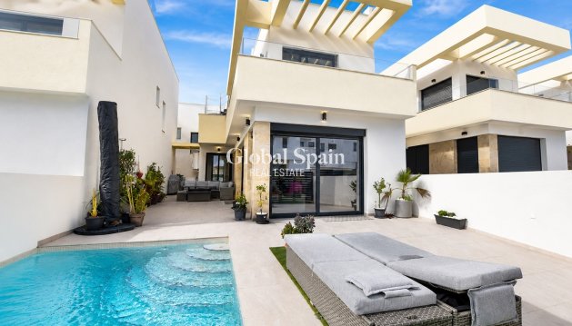 VILLA - Wiederverkauf - LOS MONTESINOS -
                Costa Blanca