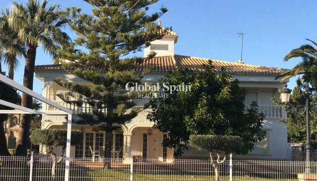 VILLA - Wiederverkauf - ORIHUELA COSTA -
                CABO ROIG