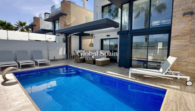 VILLA - Wiederverkauf - ORIHUELA COSTA -
                Costa Blanca