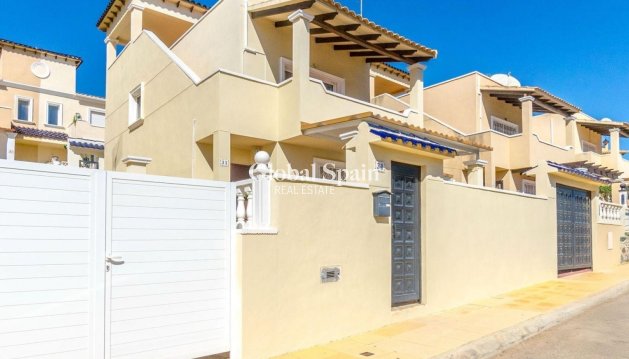 VILLA - Wiederverkauf - ORIHUELA COSTA -
                Costa Blanca