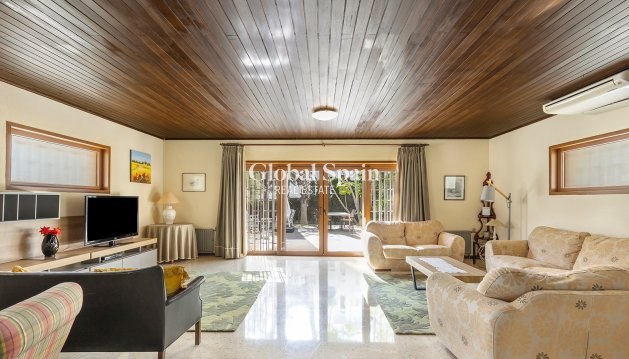 VILLA - Wiederverkauf - ORIHUELA COSTA -
                Las Filipinas