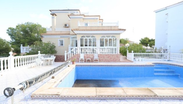 Villa - Wiederverkauf - ORIHUELA COSTA -
                VILLAMARTÍN