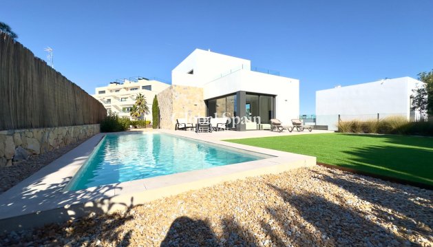 VILLA - Wiederverkauf - ORIHUELA -
                Las Colinas Golf