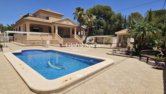 VILLA - Wiederverkauf - PINAR DE CAMPOVERDE -
                Inland