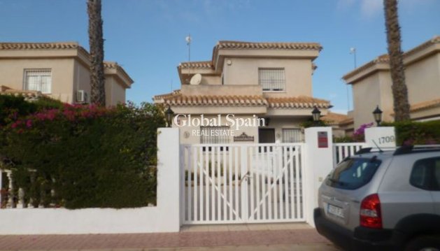 VILLA - Wiederverkauf - PLAYA FLAMENCA -
                Costa Blanca