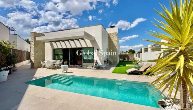VILLA - Wiederverkauf - SAN MIGUEL DE SALINAS -
                Blue Lagoon - Galán
