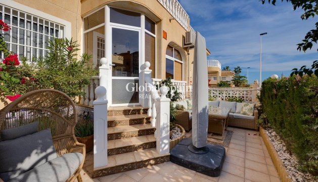 VILLA - Wiederverkauf - TORREVIEJA -
                Costa Blanca