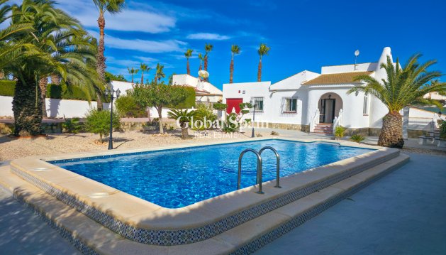 VILLA - Wiederverkauf - TORREVIEJA -
                Costa Blanca