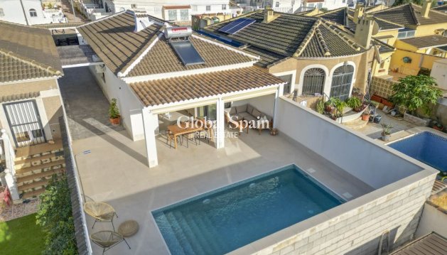 VILLA - Wiederverkauf - TORREVIEJA -
                Costa Blanca