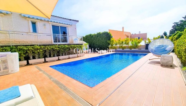VILLA - Wiederverkauf - TORREVIEJA -
                La Mata