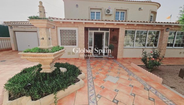 VILLA - Wiederverkauf - TORREVIEJA -
                La Siesta - El Salado - Torreta