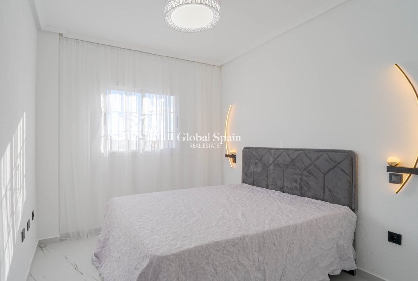 Wederverkoop - 1. Appartement / flat -
ORIHUELA COSTA - Playa Flamenca