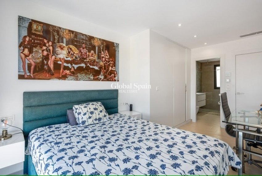 Wederverkoop - 2. Stadswoning -
CIUDAD QUESADA - Costa Blanca South