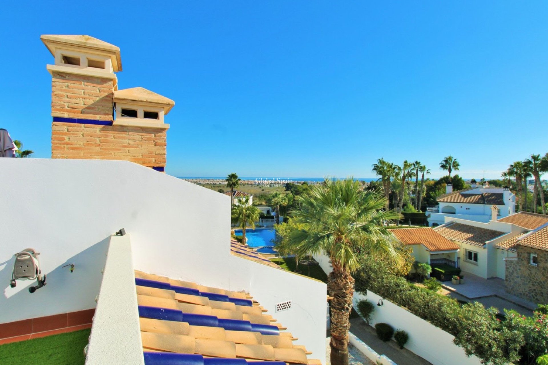 Wederverkoop - 2. Stadswoning -
ORIHUELA COSTA - VILLAMARTÍN