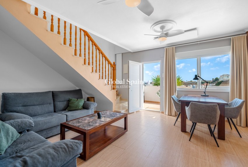 Wederverkoop - 3. Halfvrijstaande villa -
CIUDAD QUESADA - Costa Blanca South