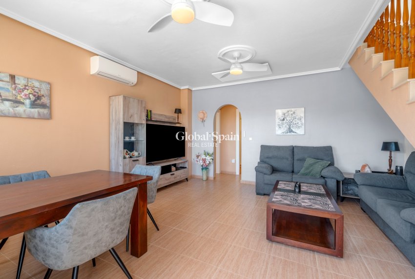 Wederverkoop - 3. Halfvrijstaande villa -
CIUDAD QUESADA - Costa Blanca South