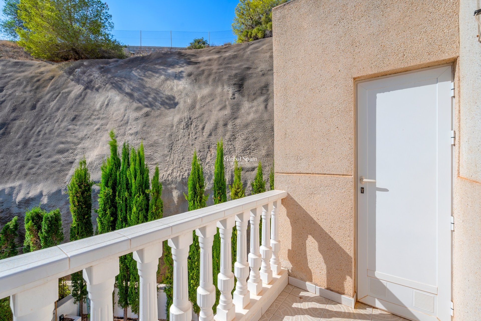 Wederverkoop - 3. Halfvrijstaande villa -
CIUDAD QUESADA - Costa Blanca South