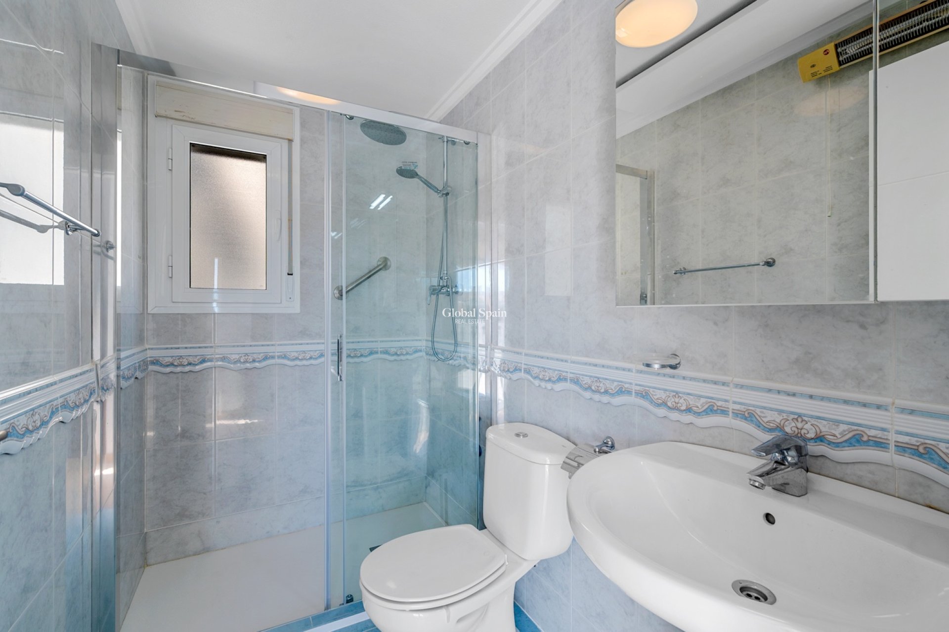 Wederverkoop - 3. Halfvrijstaande villa -
CIUDAD QUESADA - Costa Blanca South