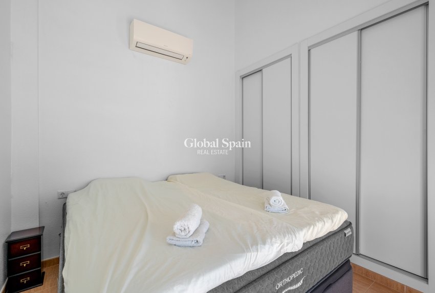 Wederverkoop - 3. Halfvrijstaande villa -
CIUDAD QUESADA - Costa Blanca South