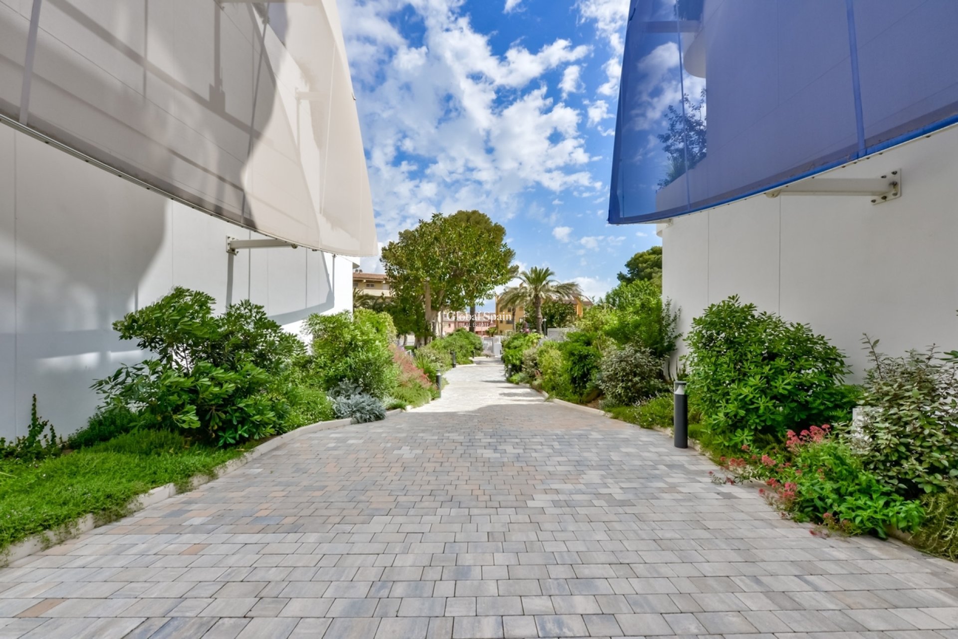 Wederverkoop - APPARTEMENT -
ALFAZ DEL PI - Albir