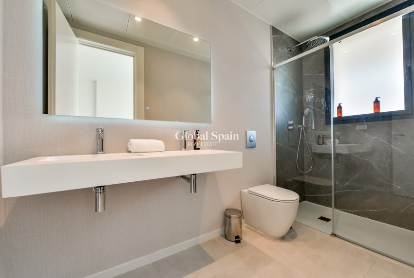 Wederverkoop - APPARTEMENT -
ALFAZ DEL PI - Albir