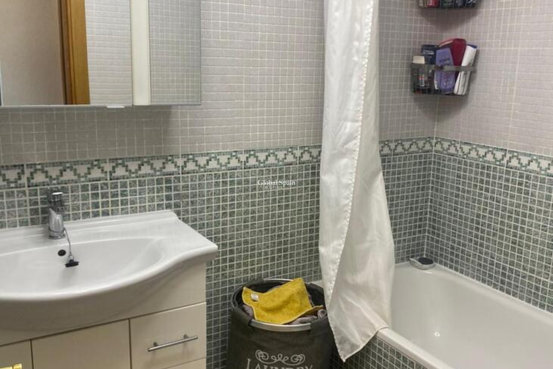 Wederverkoop - APPARTEMENT -
ALGORFA - Costa Blanca