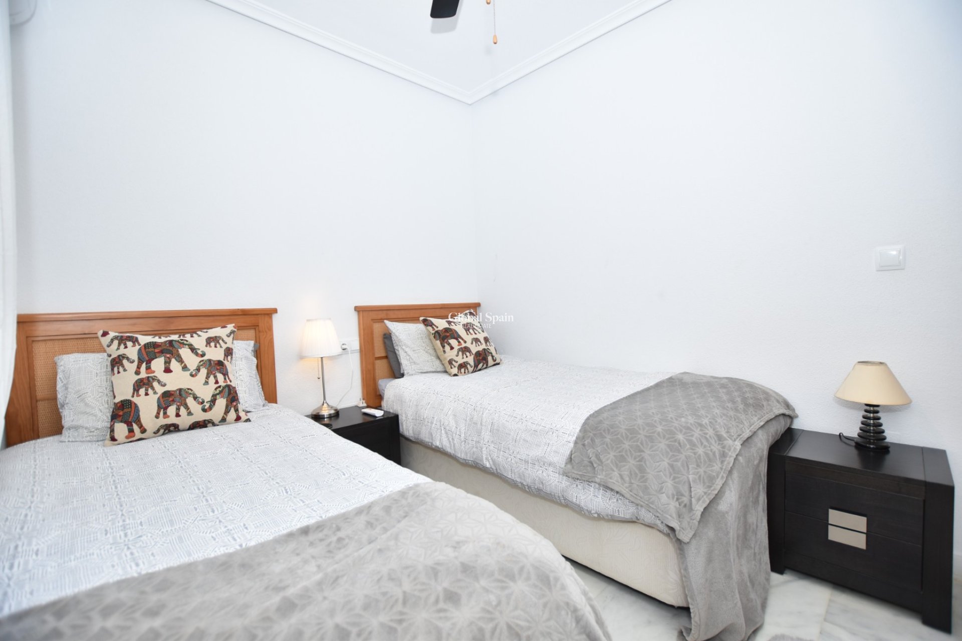 Wederverkoop - APPARTEMENT -
ALGORFA - Inland