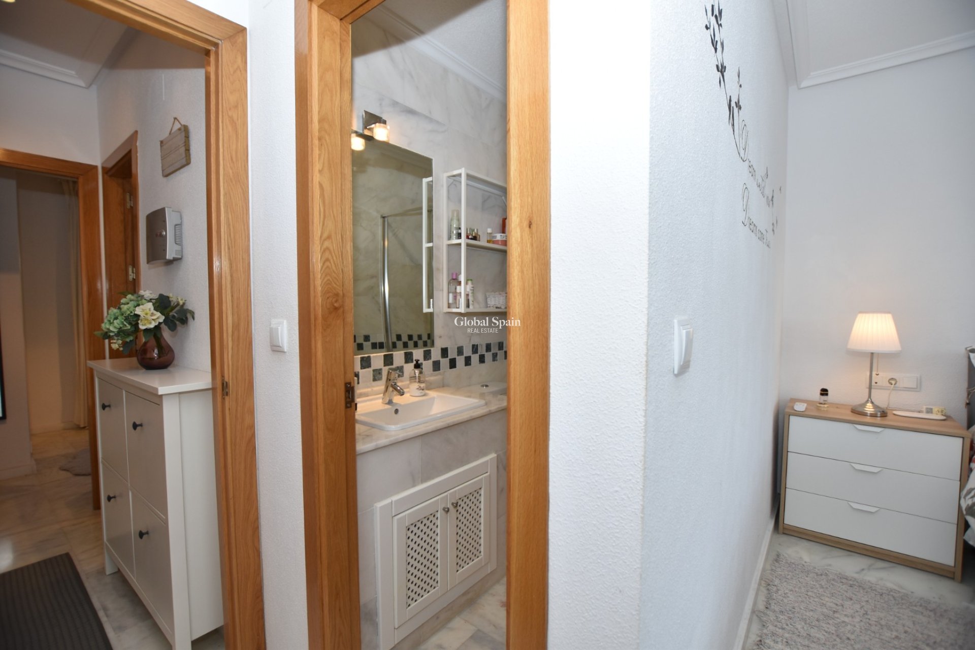 Wederverkoop - APPARTEMENT -
ALGORFA - Inland