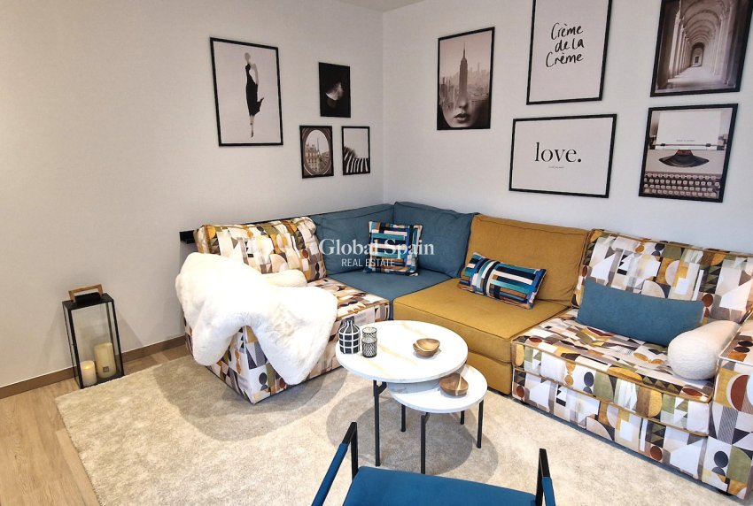 Wederverkoop - APPARTEMENT -
ALGORFA - Inland