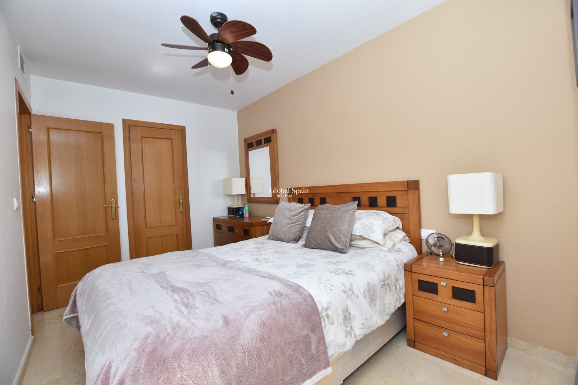 Wederverkoop - APPARTEMENT -
ALGORFA - Inland