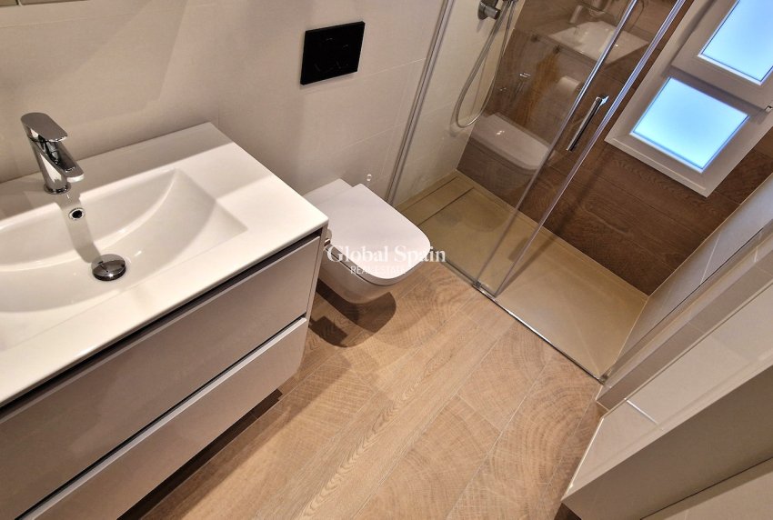 Wederverkoop - APPARTEMENT -
ALGORFA - Inland