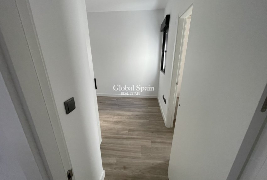 Wederverkoop - APPARTEMENT -
ALGORFA - Inland