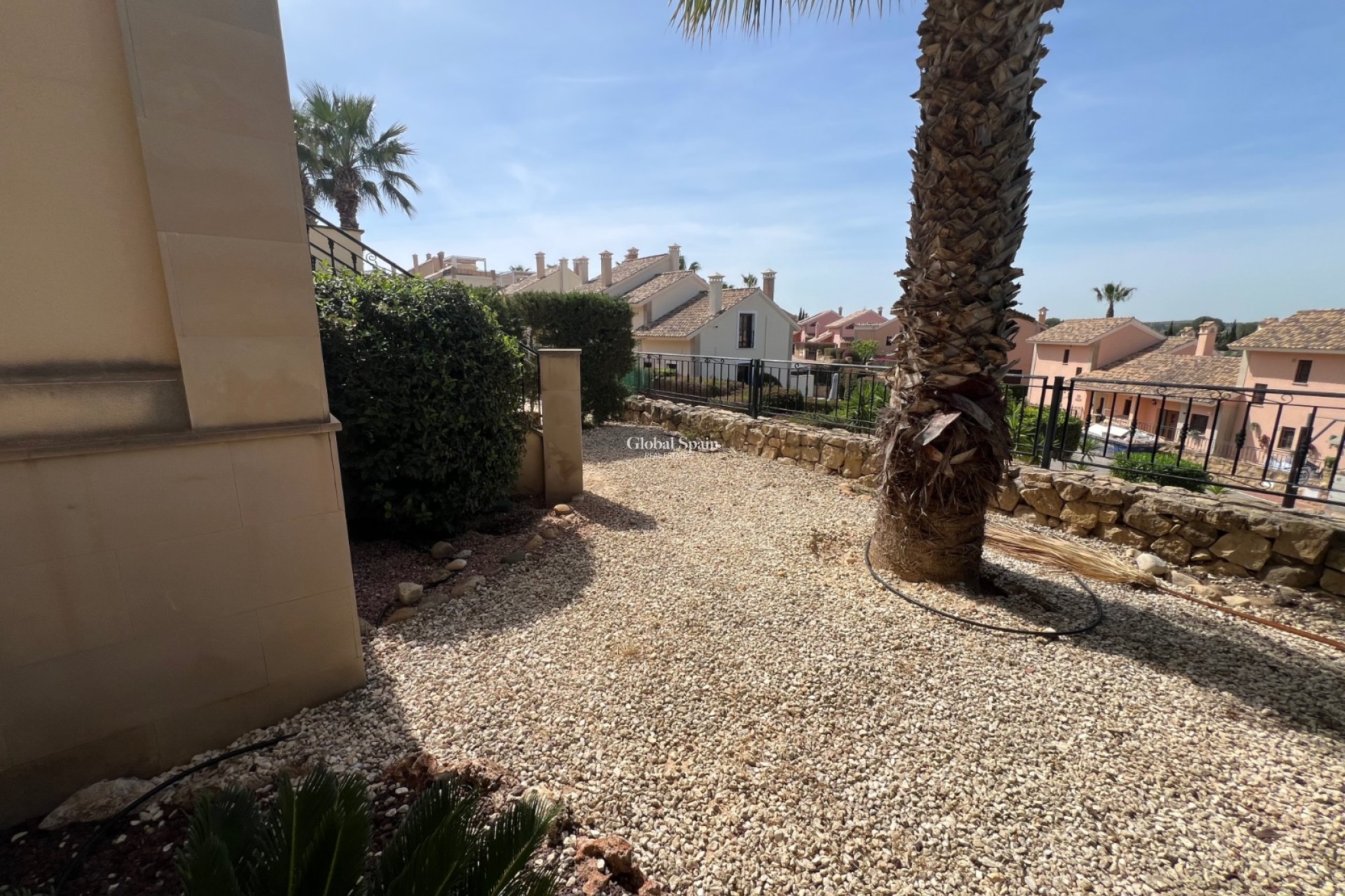 Wederverkoop - APPARTEMENT -
ALGORFA - Inland