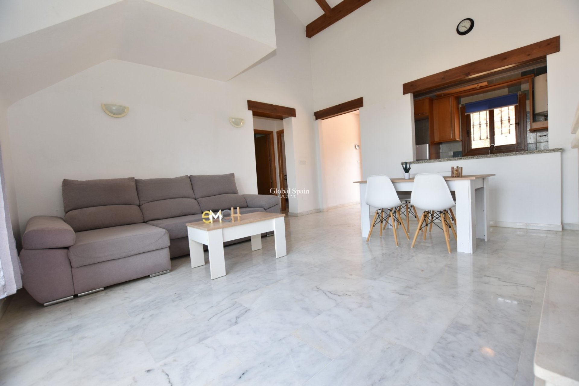 Wederverkoop - APPARTEMENT -
ALGORFA - Inland