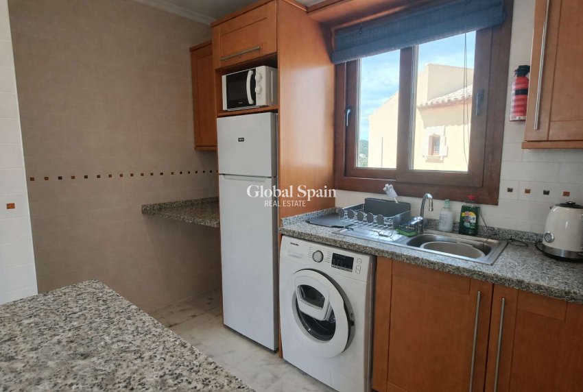 Wederverkoop - APPARTEMENT -
ALGORFA - Inland