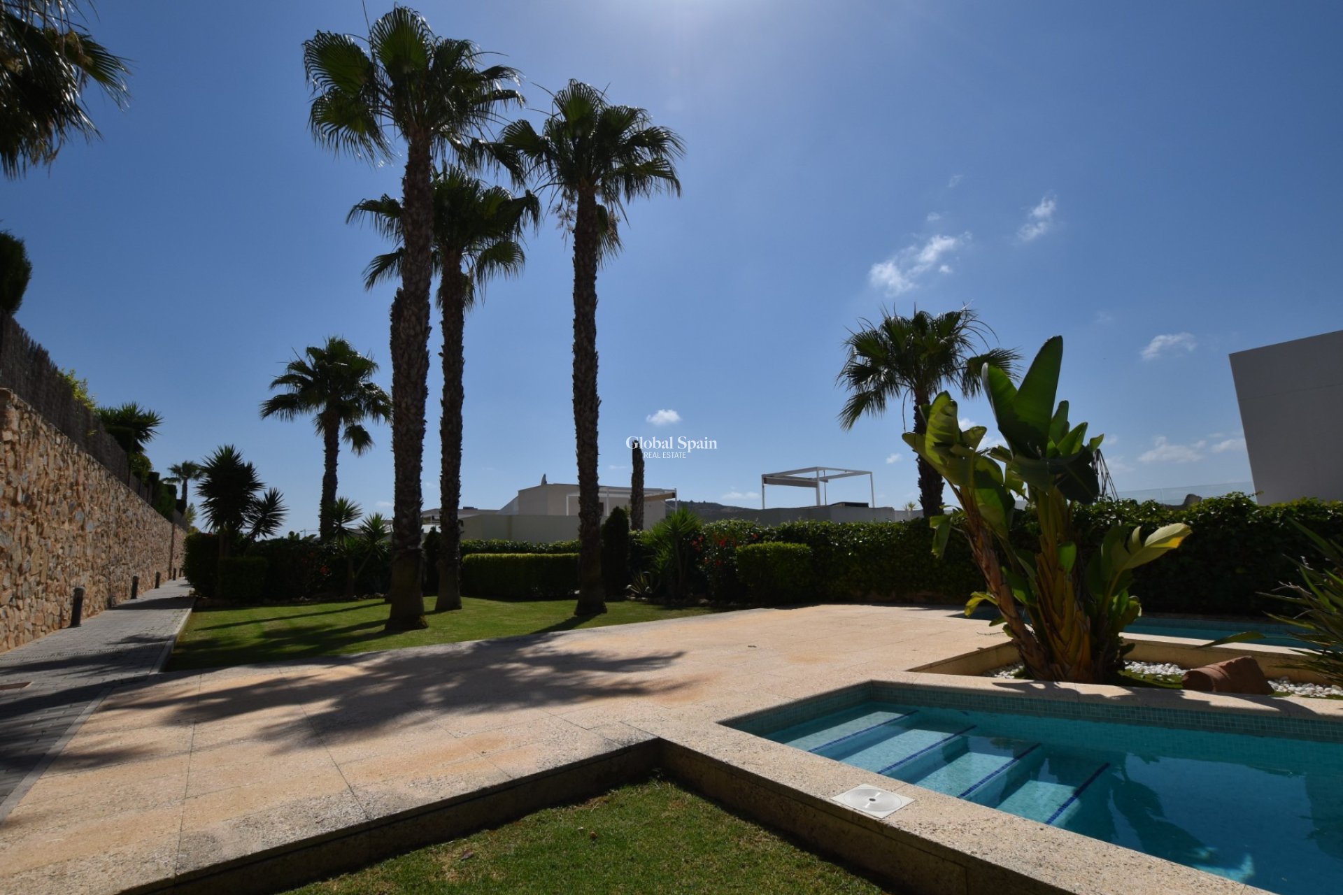 Wederverkoop - APPARTEMENT -
ALGORFA - Inland
