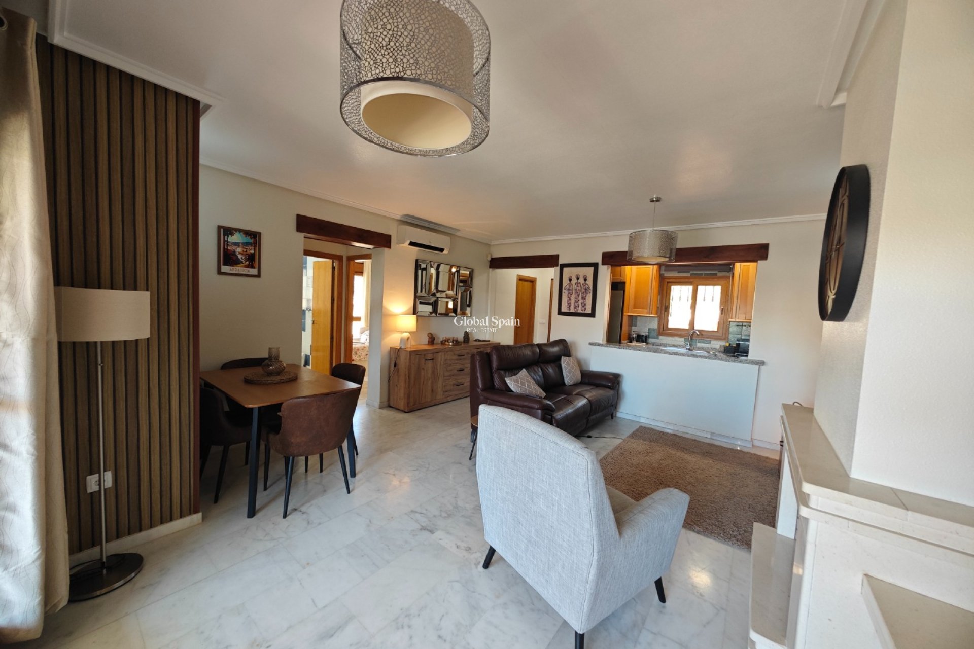 Wederverkoop - APPARTEMENT -
ALGORFA - Inland